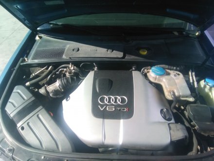 Vehiculo en el desguace: AUDI A4 B6 (8E2) 2.5 TDI quattro