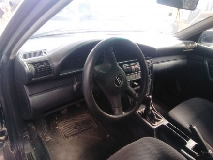 Vehiculo en el desguace: AUDI 100 C4 Sedán (4A2) 2.6