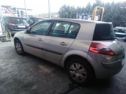 Vehiculo en el desguace: RENAULT MEGANE II (BM0/1_, CM0/1_) 1.5 dCi (BM1E, CM1E)