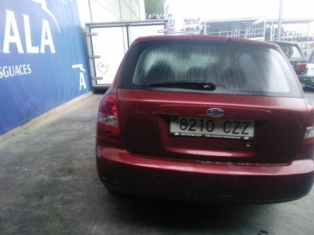 Vehiculo en el desguace: KIA CERATO I Hatchback (LD) 1.6