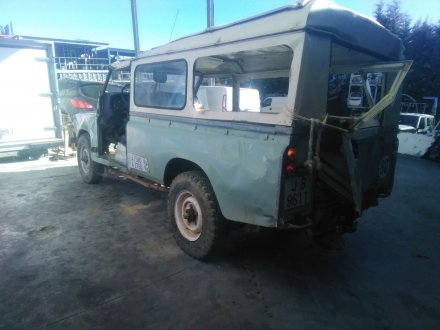 Vehiculo en el desguace: LAND ROVER 88/109 2.3 D (LR 88 DL, LR 109 DL)