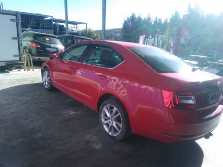 Vehiculo en el desguace: SKODA OCTAVIA III (5E3, NL3, NR3) 1.6 TDI