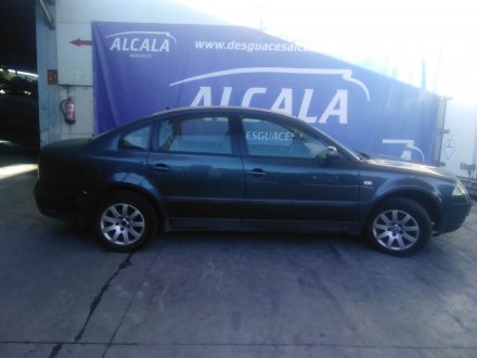 Vehiculo en el desguace: VOLKSWAGEN PASSAT B5.5 (3B3) 1.9 TDI