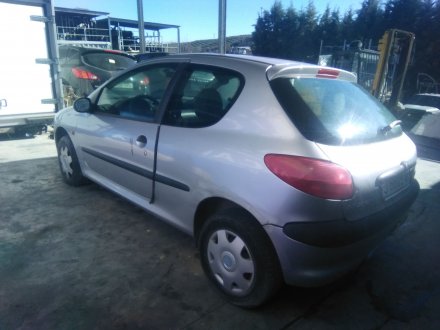 Vehiculo en el desguace: PEUGEOT 206 Hatchback (2A/C) 1.4 i