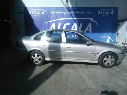 Vehiculo en el desguace: OPEL VECTRA B (J96) 2.0 DTI 16V (F19)