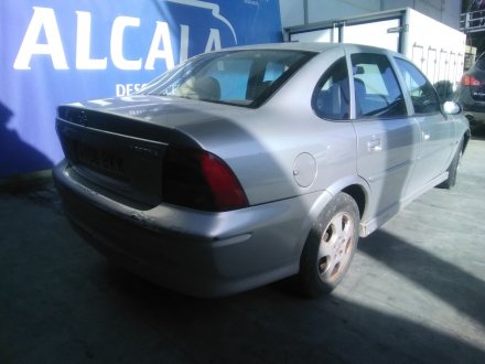 Vehiculo en el desguace: OPEL VECTRA B (J96) 2.0 DTI 16V (F19)