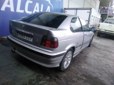 Vehiculo en el desguace: BMW 3 Compact (E36) 318 tds