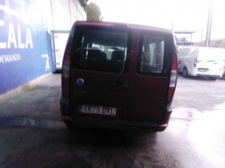 Vehiculo en el desguace: FIAT DOBLO Furgoneta/monovolumen (223_) 1.9 JTD