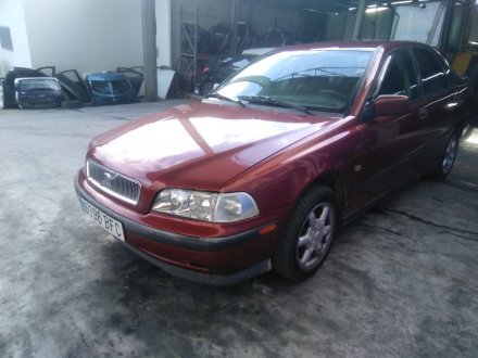 Vehiculo en el desguace: VOLVO S40 I (644) 1.9 DI