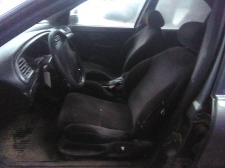 Vehiculo en el desguace: FORD MONDEO I (GBP) 1.8 TD