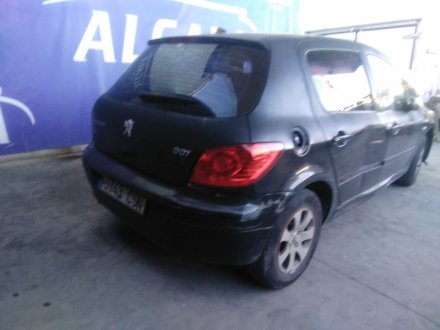 Vehiculo en el desguace: PEUGEOT 307 (3A/C) 2.0 HDi 90