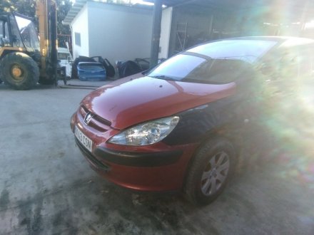 Vehiculo en el desguace: PEUGEOT 307 (3A/C) 2.0 HDi 90