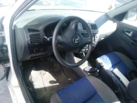 Vehiculo en el desguace: SEAT IBIZA II (6K1) 1.0 i