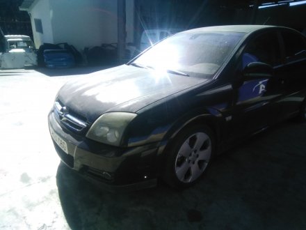 Vehiculo en el desguace: OPEL VECTRA C GTS (Z02) 2.0 DTI 16V (F68)