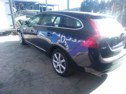 Vehiculo en el desguace: VOLVO V60 I (155) D3