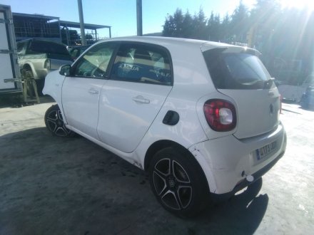 Vehiculo en el desguace: SMART FORFOUR Hatchback (453) 1.0 (453.042, 453.043)