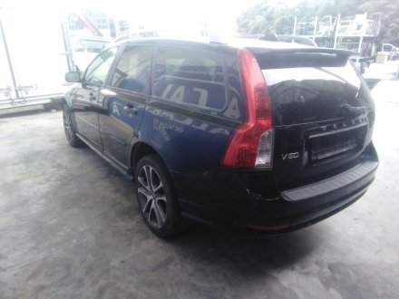 Vehiculo en el desguace: VOLVO V50 (545) T5 AWD