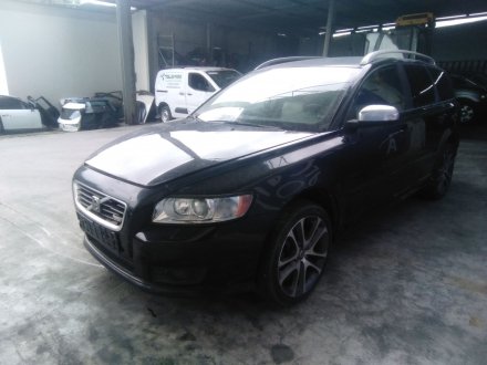 Vehiculo en el desguace: VOLVO V50 (545) T5 AWD