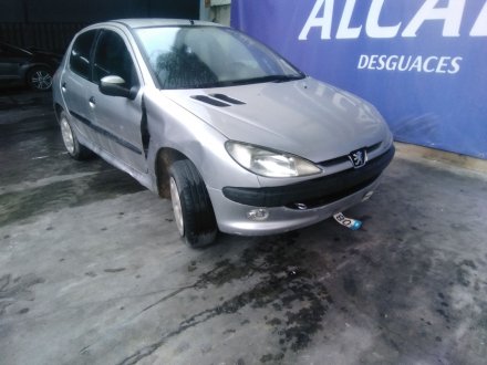 Vehiculo en el desguace: PEUGEOT 206 Hatchback (2A/C) 2.0 HDI 90