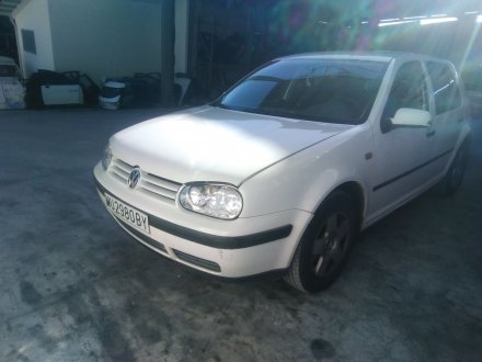 Vehiculo en el desguace: VOLKSWAGEN GOLF IV (1J1) 1.9 TDI