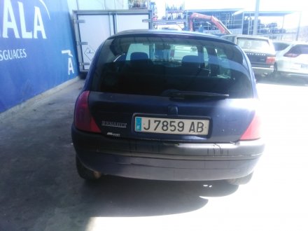 Vehiculo en el desguace: RENAULT CLIO II (BB_, CB_) 1.9 D (B/CB0E, BB0J)