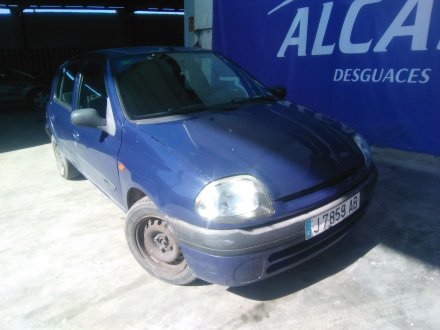 Vehiculo en el desguace: RENAULT CLIO II (BB_, CB_) 1.9 D (B/CB0E, BB0J)