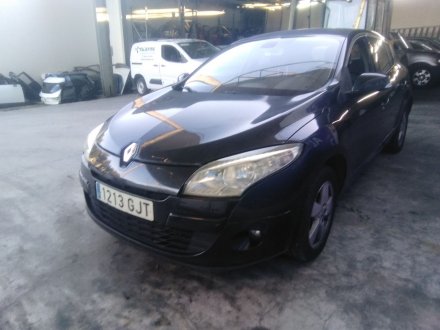 Vehiculo en el desguace: RENAULT MEGANE III Hatchback (BZ0/1_, B3_) 1.6 16V (BZ1B, BZ1H)