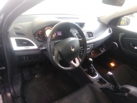 Vehiculo en el desguace: RENAULT MEGANE III Hatchback (BZ0/1_, B3_) 1.6 16V (BZ1B, BZ1H)