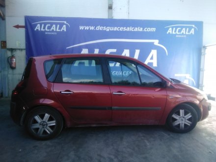 Vehiculo en el desguace: RENAULT SCÉNIC II (JM0/1_) 1.6 16V (JM1R)