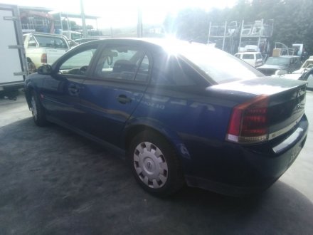 Vehiculo en el desguace: OPEL VECTRA C (Z02) 2.2 DTI 16V (F69)