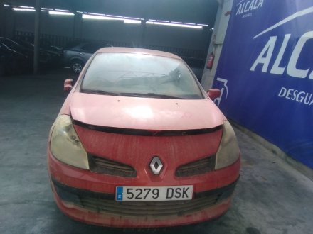 Vehiculo en el desguace: RENAULT CLIO III (BR0/1, CR0/1) 1.5 dCi (BR17, CR17)