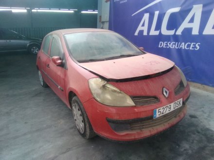 Vehiculo en el desguace: RENAULT CLIO III (BR0/1, CR0/1) 1.5 dCi (BR17, CR17)