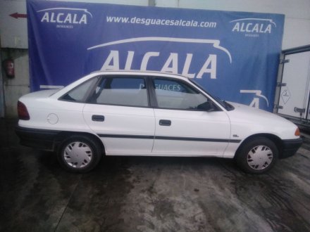 Vehiculo en el desguace: OPEL ASTRA F Sedán (T92) 1.6 i (F19, M19)