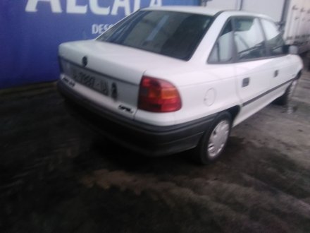 Vehiculo en el desguace: OPEL ASTRA F Sedán (T92) 1.6 i (F19, M19)