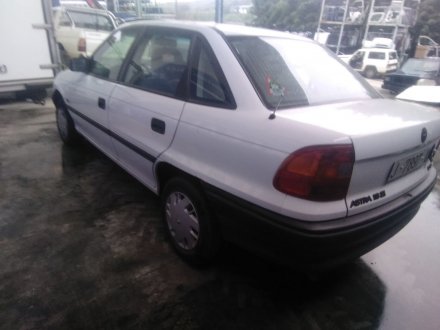 Vehiculo en el desguace: OPEL ASTRA F Sedán (T92) 1.6 i (F19, M19)