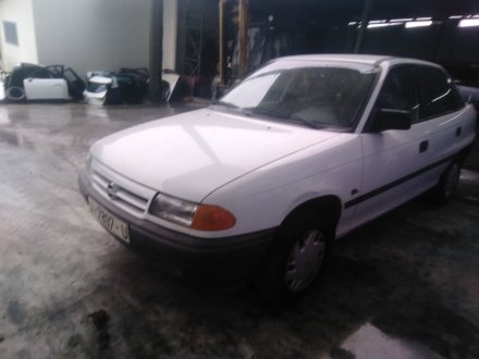 Vehiculo en el desguace: OPEL ASTRA F Sedán (T92) 1.6 i (F19, M19)