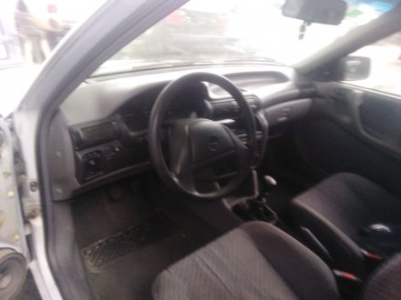 Vehiculo en el desguace: OPEL ASTRA F Sedán (T92) 1.6 i (F19, M19)