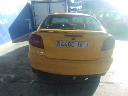 Vehiculo en el desguace: RENAULT MEGANE I Coach (DA0/1_) 1.9 dCi (DA05, DA1F)