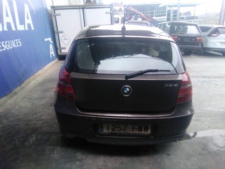 Vehiculo en el desguace: BMW 1 (E87) 118 d