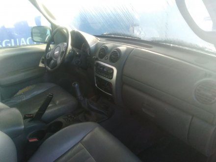 Vehiculo en el desguace: JEEP CHEROKEE (KJ) 2.8 CRD 4x4