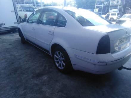 Vehiculo en el desguace: VOLKSWAGEN PASSAT B5.5 (3B3) 1.9 TDI