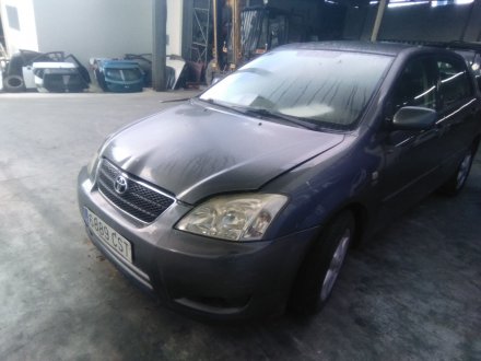 Vehiculo en el desguace: TOYOTA COROLLA (_E12_) 2.0 D-4D (CDE120R_, CDE120L_)