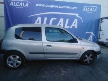 Vehiculo en el desguace: RENAULT CLIO II (BB_, CB_) 1.9 dTi (B/CB0U)