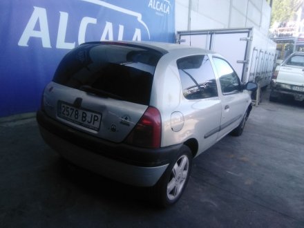 Vehiculo en el desguace: RENAULT CLIO II (BB_, CB_) 1.9 dTi (B/CB0U)