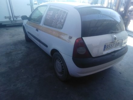 Vehiculo en el desguace: RENAULT CLIO II Furgoneta/Hatchback (SB0/1/2_) 1.5 dCi (SB07)