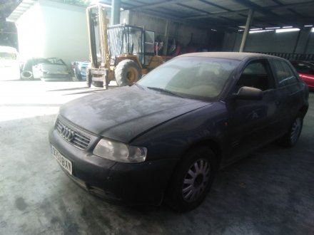 Vehiculo en el desguace: AUDI A3 (8L1) 1.8