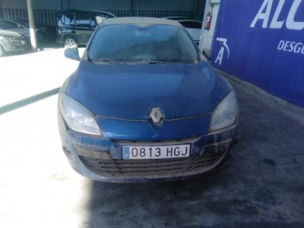 Vehiculo en el desguace: RENAULT MEGANE III Hatchback (BZ0/1_, B3_) 1.9 dCi (BZ0N, BZ0J)