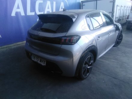 Vehiculo en el desguace: PEUGEOT 208 II (UB_, UP_, UW_, UJ_) 1.2 PureTech 100