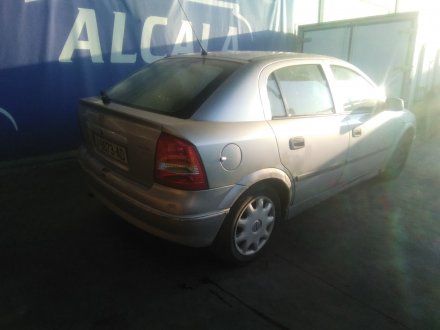 Vehiculo en el desguace: OPEL ASTRA G Hatchback (T98) 2.0 16V (F08, F48)