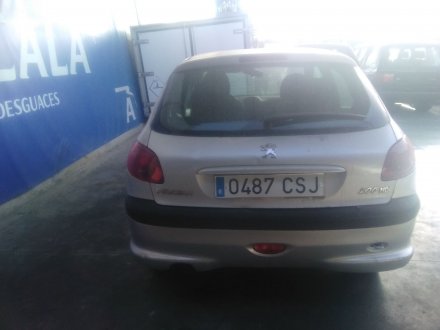 Vehiculo en el desguace: PEUGEOT 206 Hatchback (2A/C) 1.4 HDi eco 70